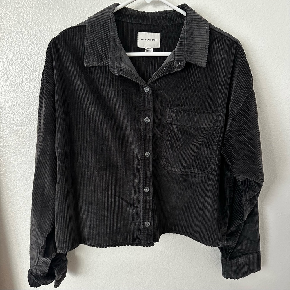American Eagle Corduroy gray cropped button up Size Small